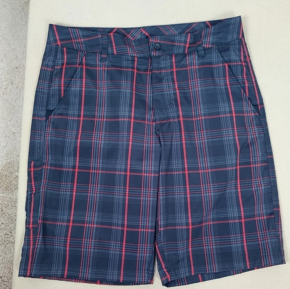 Fila Sports Men's Golf Shorts Size 32 Course Wear Black And Red Striped